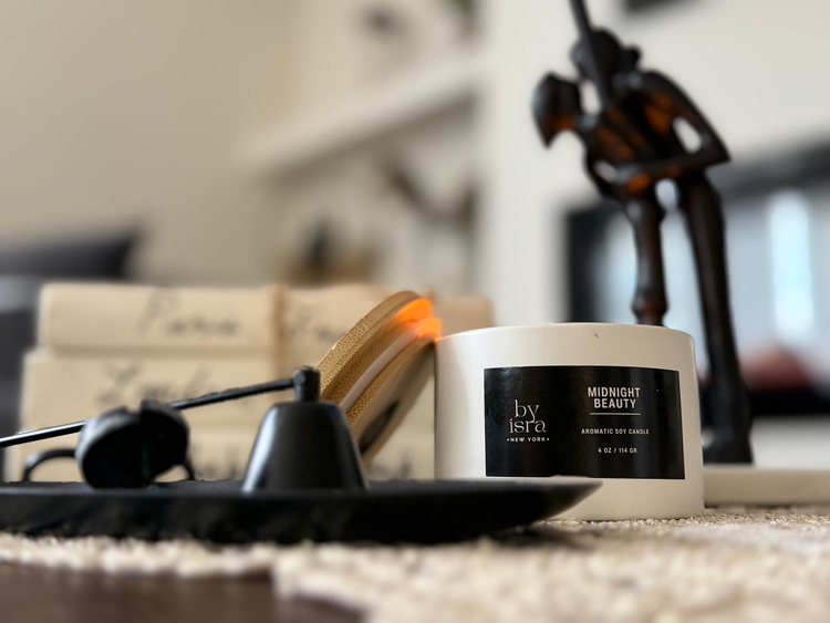 AROMATIC CANDLES